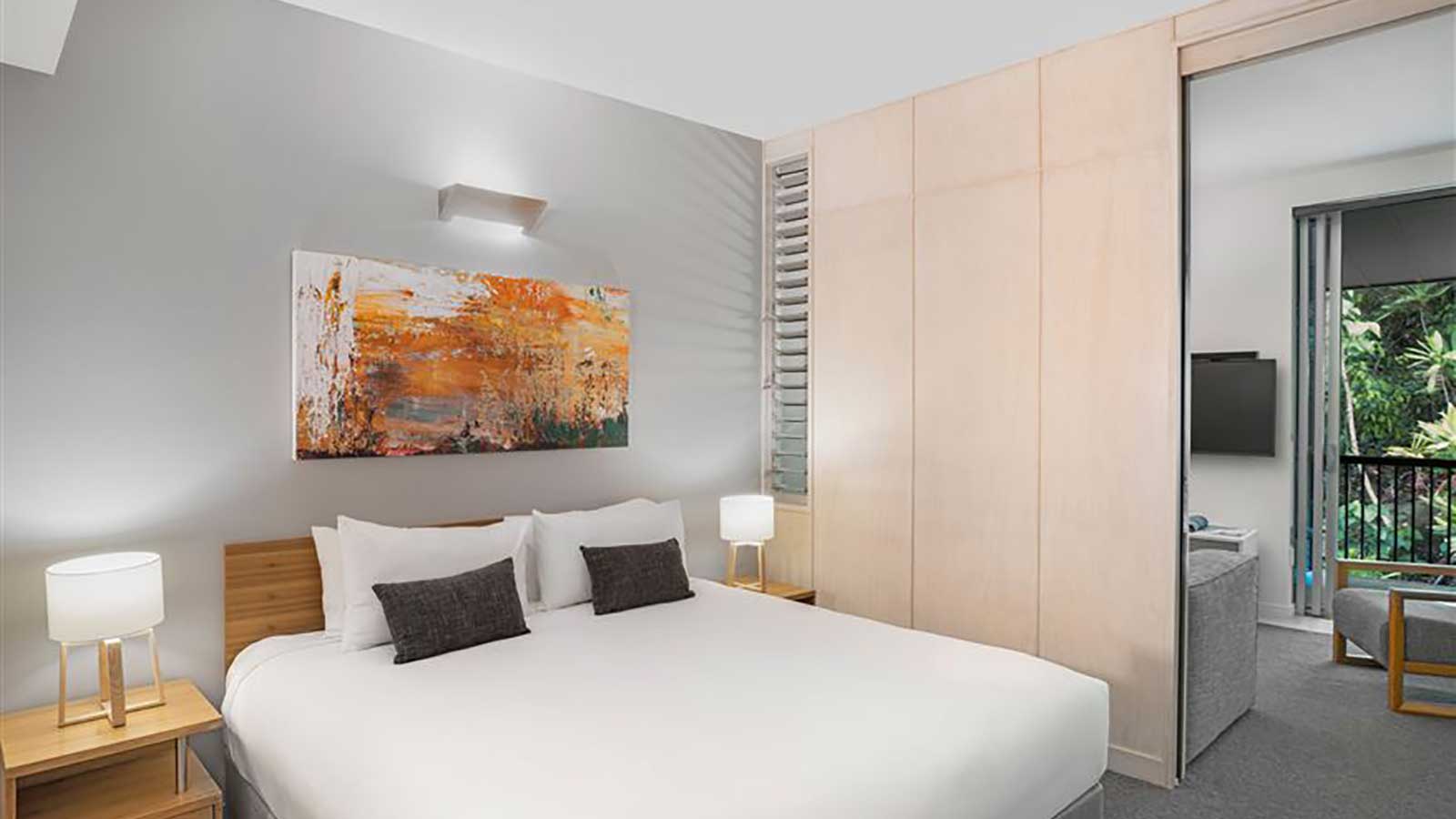 Peppers-Noosa-Resort-Villas-2-Bedroom-Apartment-Bedroom.t86545